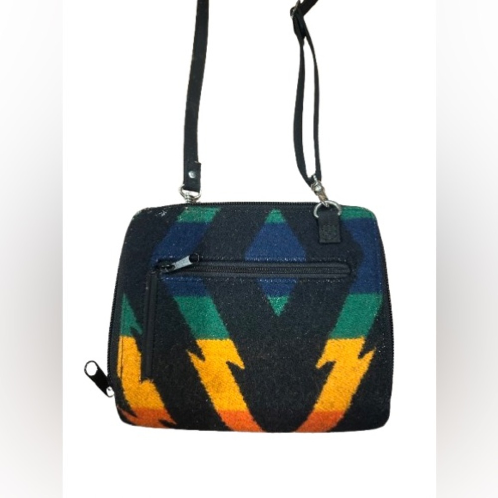 Pendleton Women’s Black and Multicolor Crossbody Bag with pockets - Picture 7 of 10